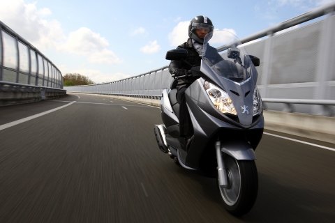 유로바이크가 런칭한  배기량 500cc 급 스쿠터인 푸조(PEUGEOT) 세틀리스 500(SETELIS 500)