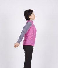어깨가 결리고 뒷목이 뻐근할 때의 스트레칭법