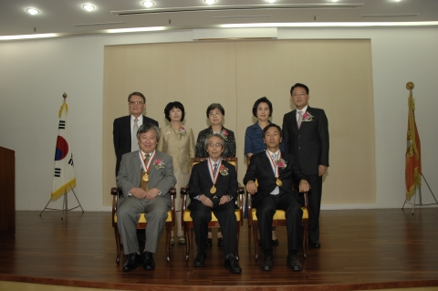 소설가 이문열 등 3명, 제54회 대한민국예술원상 수상