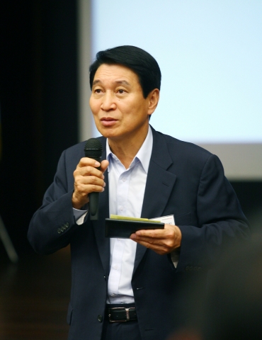 LG화학 김반석 부회장, “본격적인 경쟁은 지금부터”