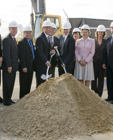 Bombardier 신형 CSeries 항공기 생산 기지 기공식 왼쪽에서 부터 Mr. Jean Teasdale, Vice President, Real Estate and Commercial Services, ADM, Mr. Hubert Meilleur, Mayor of Mirabel, Mr. Guy C, Hachey, President and Chief Operating Officer, Bombardier Aerospace, Mr. Mario Laframboise, Member of Parliament of Argenteuil-Papineau-Mirabel, Mr. Benjamin Boehm, Vice President, Programs, Commercial Aircraft, Mrs. Nathalie Bourque, Vice President, Public Affairs and Global Communications, CAE Inc., Mrs. Denise Beaudoin, Member of the Provincial Parliament of Mirabel, Mrs. Madeleine Caron, Assistant Deputy Minister, MDEIE.