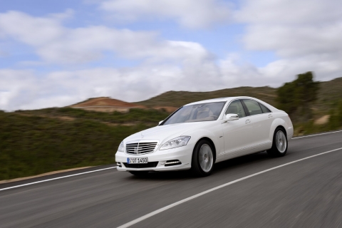 The new S 400 HYBRID L