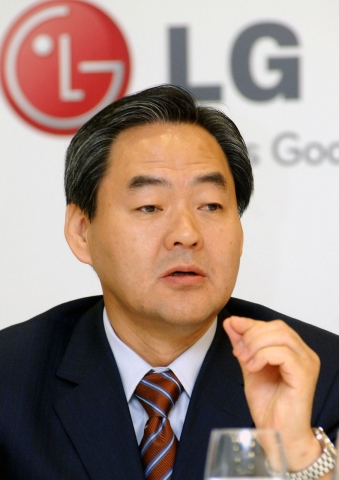 LG전자, ‘디스플레이 세계 1위’ 경쟁 나선다