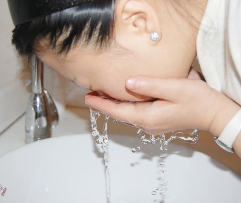 “가을 황사엔 비타민A·C·E 함유 과일과 물 하루 8∼12잔 도움 ”
