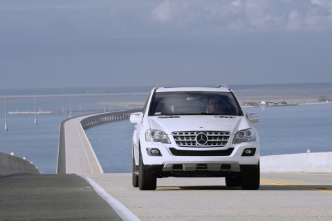 메르세데스-벤츠 코리아, 최고급 프리미엄 SUV M-Class 업그레이드 출시