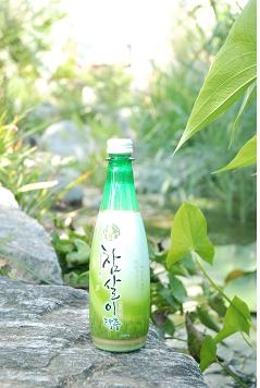 전국 전통주 품평회에서 탁주부문 금상을 받은 참살이탁주
