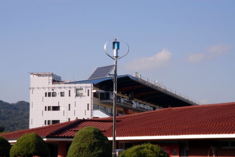 한국 마사회는 도심형 풍력발전시스템의 확대 적용을 검토하고 있다.