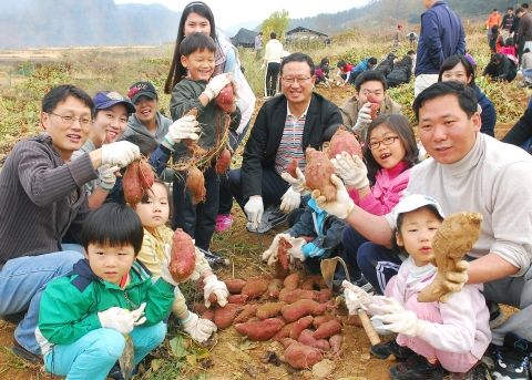 아시아나, 1사 1촌 봉사활동 펼쳐