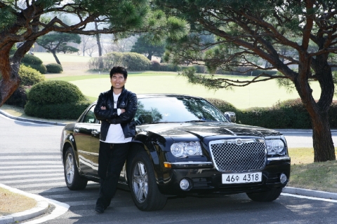 크라이슬러300C와 양용은 선수