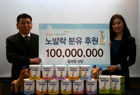 바이엘 헬스케어, 연말 맞아 홀트아동복지회에 1억원 상당 노발락 분유 기증