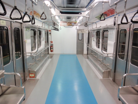 자전거 휴대탑승 전동차 시범개조 설치(4호선 452편성)