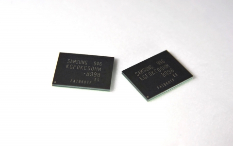 64GB moviNAND