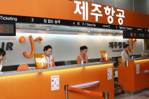 제주항공, 김포 제주 발권데스크 새단장