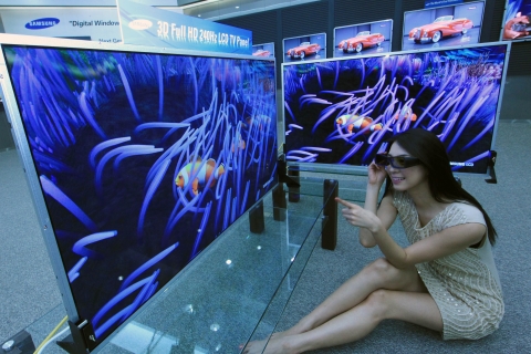 Samsung Electronics First to Begin Mass Producing 3D TV Panels