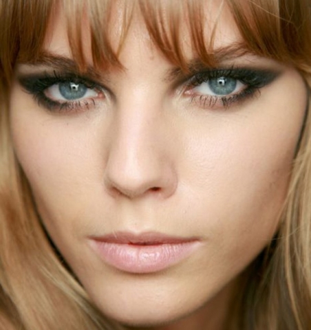 ‘스모키 메이크업’