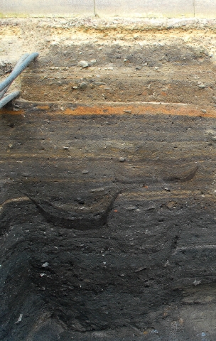 종묘 앞길의 도로 토층