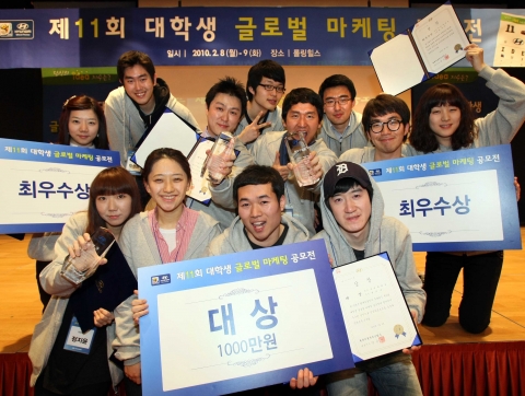 이번 본선 캠프에서 대상, 최우수상을 수상한 3개 팀. 사진 윗줄 왼쪽부터 신지혜(고려대 3), 박성현(고려대 2), 이혁진(고려대 4), 마진용(고려대 4, 이상 ‘KUDOS’)