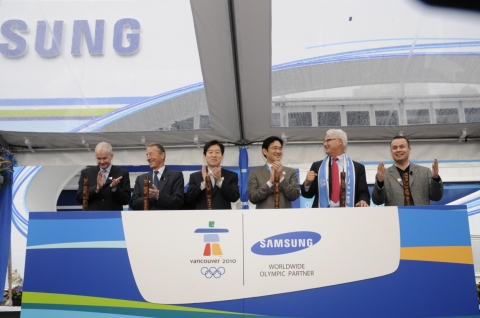 From LEFT to RIGHT
  - John Furlong : CEO of VANOC
  - Gerhard Heiberg : Chairman of Marketing Com