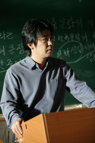 ‘베스트셀러’ 카리스마 배우 류승룡, 엄정화와 인텔리 부부로 첫 호흡