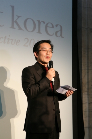 인사말하는 문화부 유병한 실장
