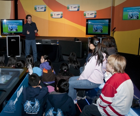 Samsung’s Eco-Class is in session with guest teacher and Samsung’s Eco-Ambassador James Balog, globa