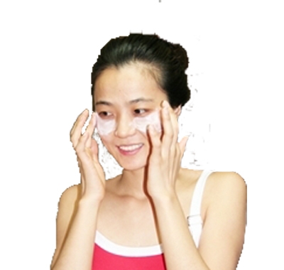 동안이 되려면 피부 관리는 물론, 마사지나 생활습관도 개선해야 한다.