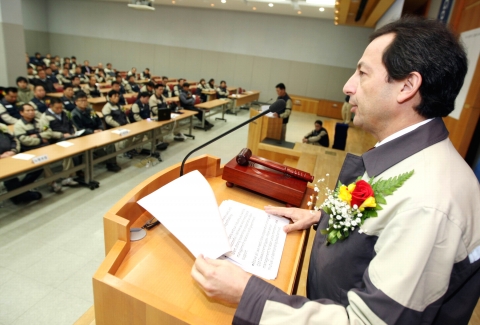 GM DAEWOO 아카몬 사장, “품질, 내수판매 총력” 주문