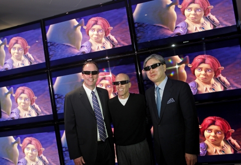 Tim Baxter, president, Consumer Electronics Division for Samsung Electronics America, left to right,