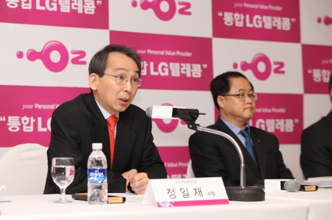 좌측부터 PM사업본부 정일재 사장, PM사업본부 영업1부문장 윤준원 전무