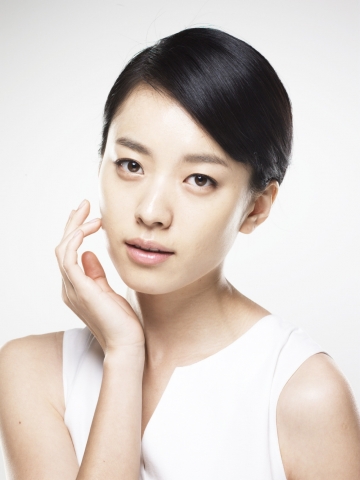 “2010 미백 시장의 메가 트렌드는 자체발광 피부”