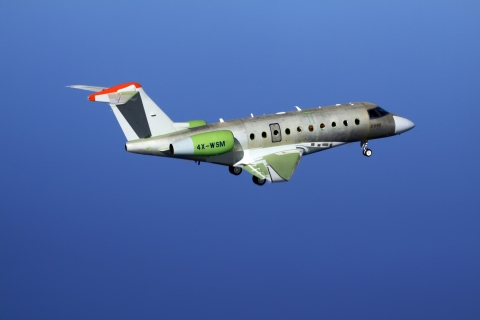 지난 3월 24일 Gulfstream G250 시험비행 ‘S/N 2002’ 에서 첫 비행 모습