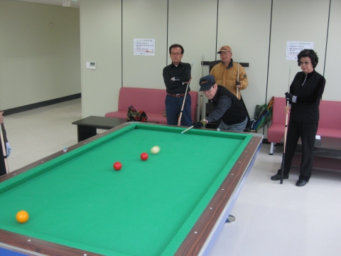 남구노인복지관에서의 어르신 당구
