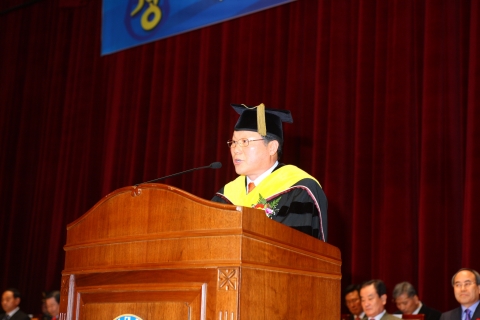 군산대학교 제 6대 총장 채정룡박사의 취임식