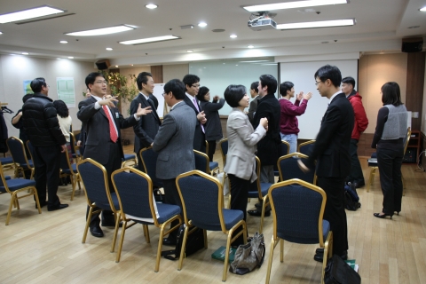 카네기 연구소 최고경영자 코스에서 수강생들이 교육에 참여하고 있다.