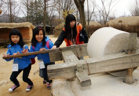 SK텔레콤, 취약계층 아동과 한국 전통 문화체험 활동