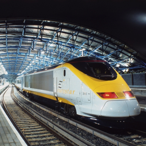 런던과 파리, 브뤼셀을 연결하는 초고속 열차 유로스타