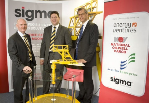 왼쪽에서 오른쪽으로 Sigma Offshore - George Smith (Chief Financial Officer), Alistair Dornan (President and C