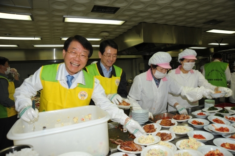 중부발전, 고양시에서 2천여명 무료급식지원·봉사
