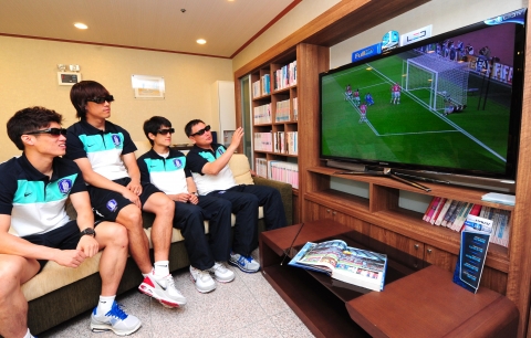 허정무호 승리의 비결, 삼성파브 3D 입체영상 전략 분석