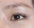 아이라인은 점막을 채워 준다는 느낌으로 그려주고 눈꼬리는 빼지 않는다.