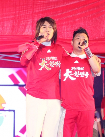 김장훈&싸이, 17일 한강 반포지구에서 ‘완타치 응원전’ 열어
