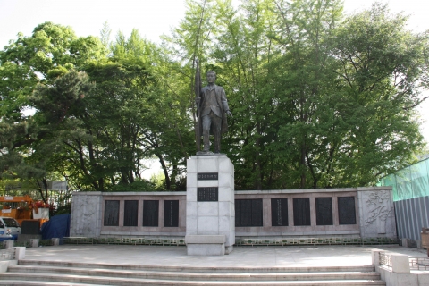 안중근의사 동상(기존)