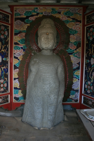 진관동 석 보살입상