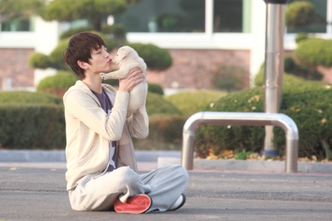 ‘마음이2’ 꽃미남 송중기 vs 복실강아지 장군이 샤방한 매력 대결