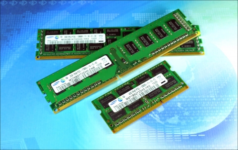삼성전자가 이달 양산에 들어간 30나노급 2Gb DDR3 D램으로 만든 서버용(RDIMM), 데스크톱 PC(UDIMM), 노트북(SoDIMM)용 메모리 제품