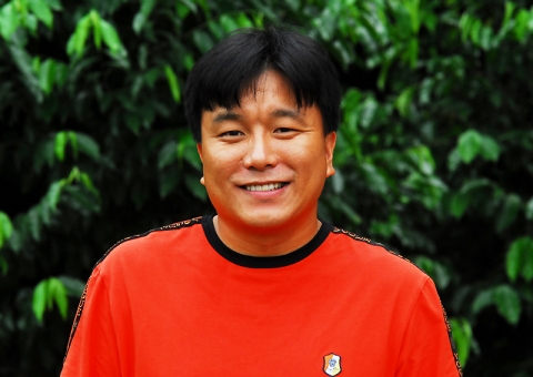 라오스 생활 벌써 6년째, 드림센터 이준상 원장은 보께오 주민들에게는 '존경하는 한국인'으로 각인되어 있었다.