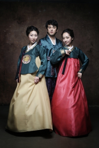 안근배 한복 대여, 수원 영통 전략지구에 독립 가맹점 1호 개설