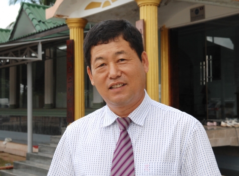 신병치료차 라오스를 방문했던 상인회 김남권 부회장은 