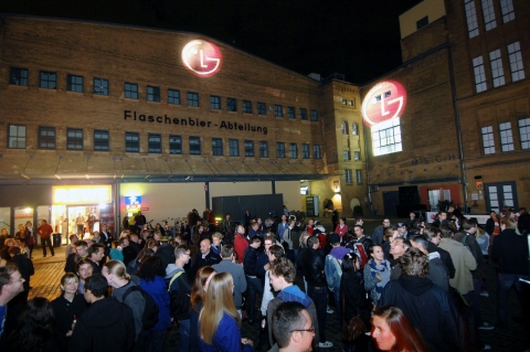 LG Dazzles Berlin With 3D Facade Show At IFA 2010