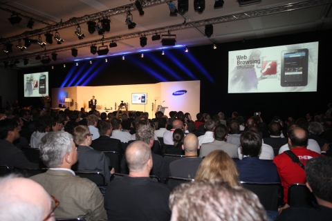 삼성전자, ‘갤럭시 S’ 돌풍을 ‘갤럭시 탭’으로 확산